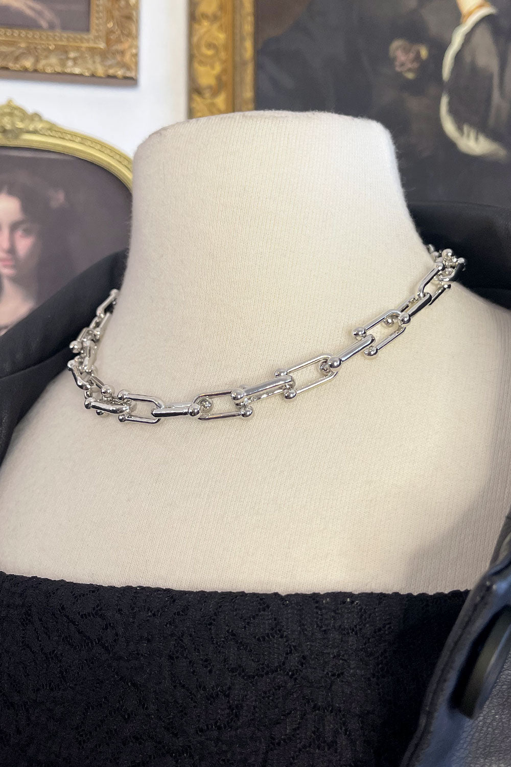 BARBELL CHAIN NECKLACE 012
