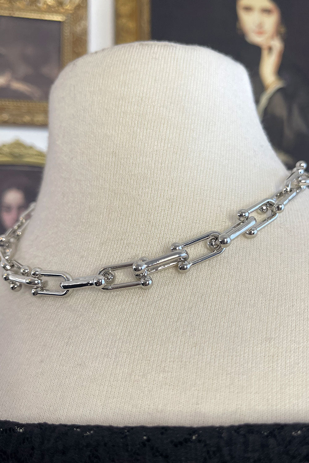 BARBELL CHAIN NECKLACE 012