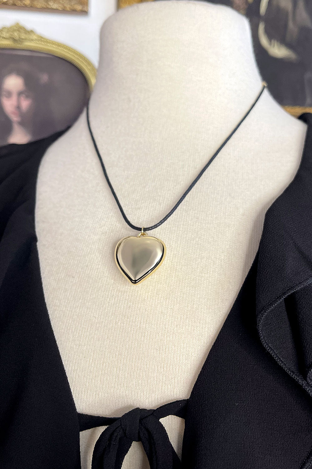 GOLD HEART NECKLACE 010