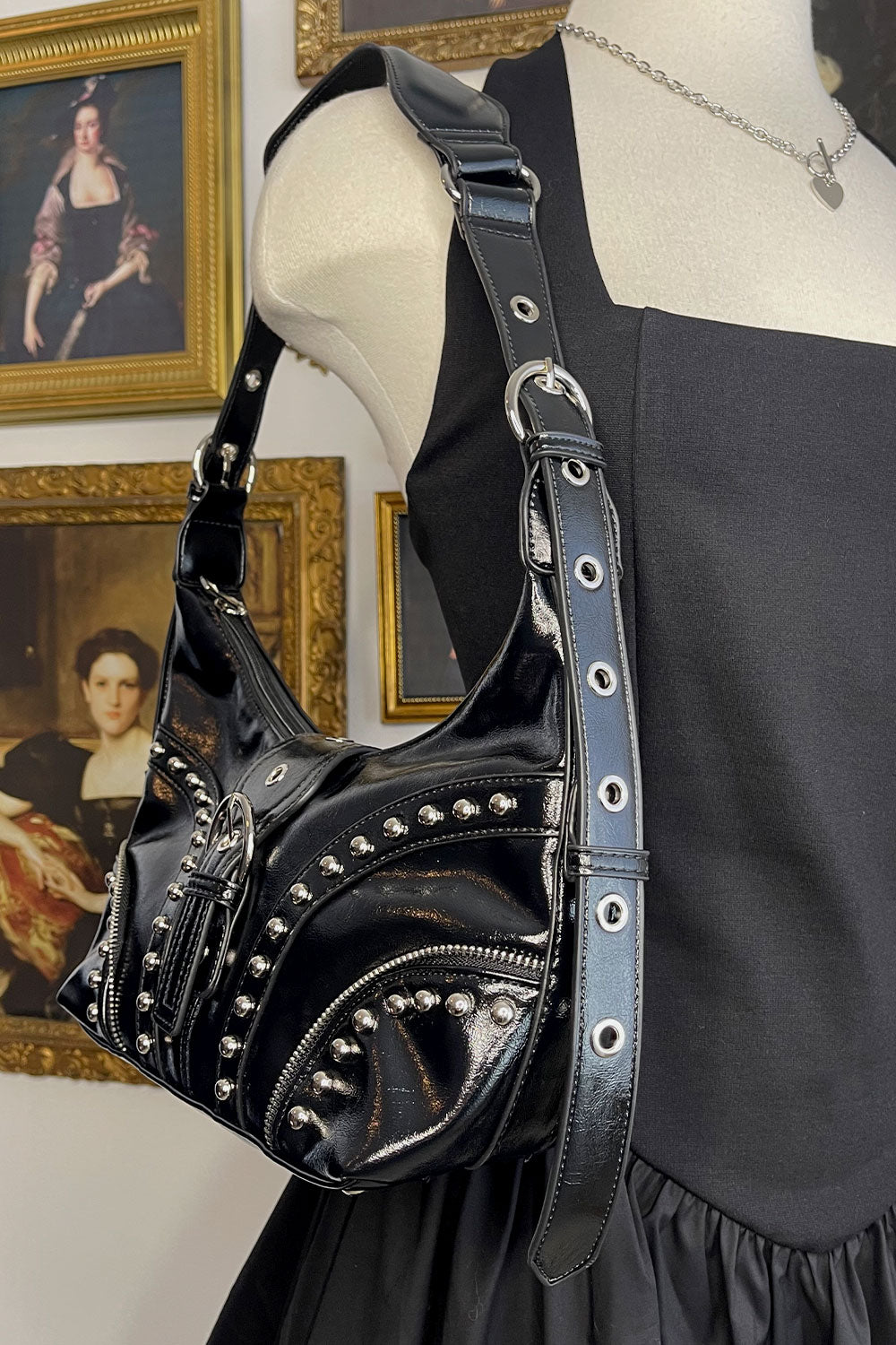 HOLLYWOOD FAUX LEATHER METAL PURSE