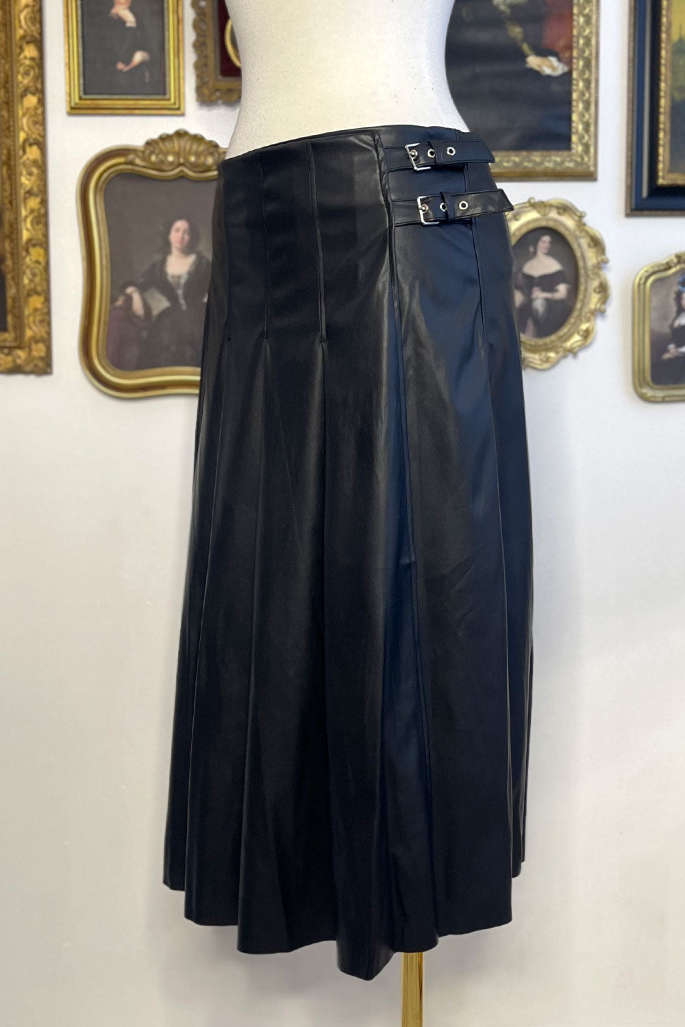 NATALIA MIDI PLEATED FAUX LEATHER SKIRT