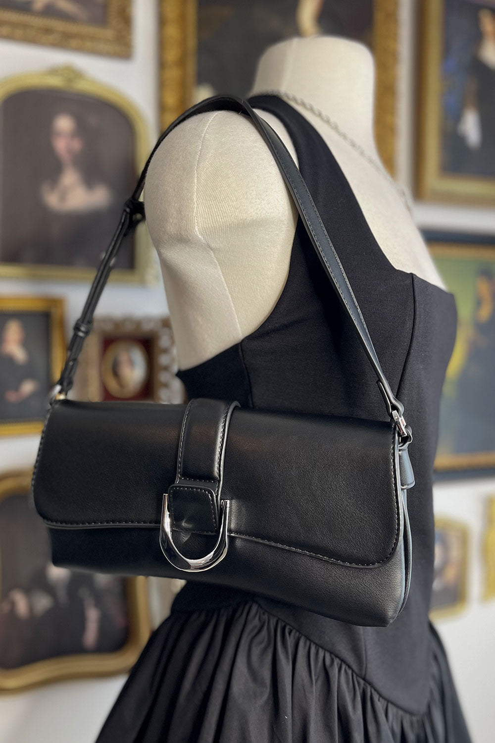 BEVERLY BUCKLE PURSE