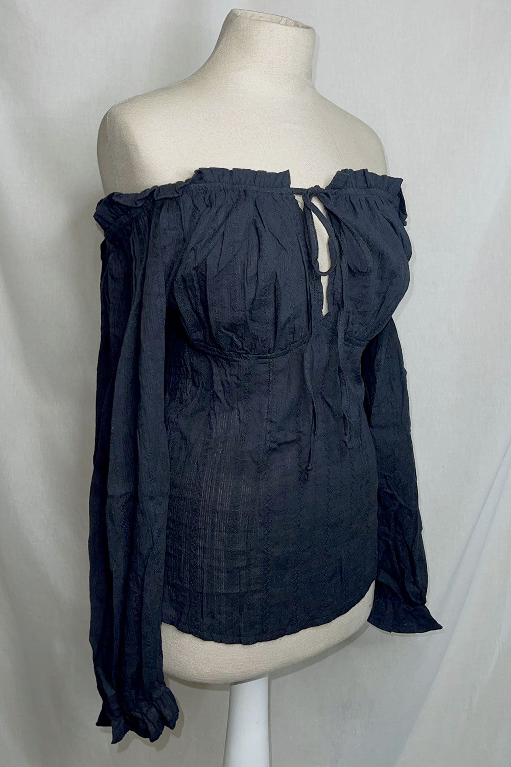 PLUS ESMERALDA PEASANT TOP
