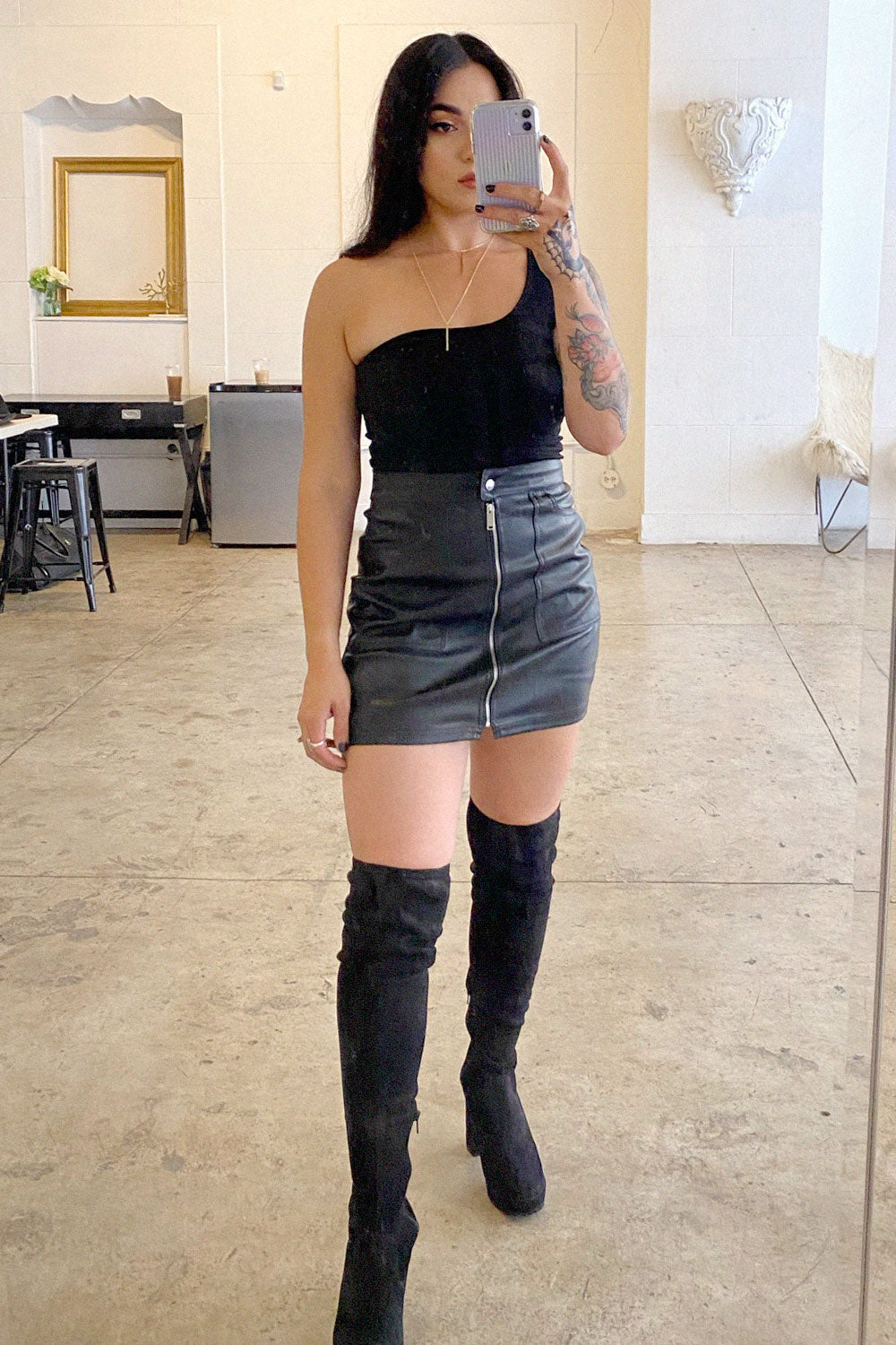 ROSEY ONE-SHOULDER TOP