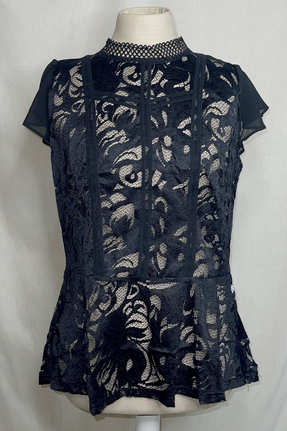 PLUS VALENTINA LACE TOP