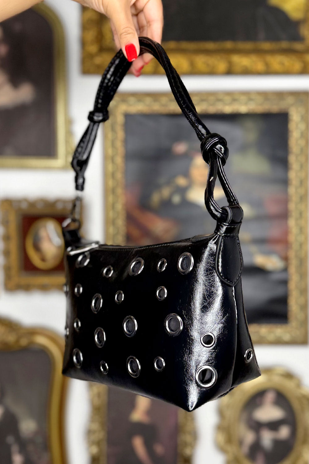 AMSTERDAM GROMMET SHOULDER PURSE