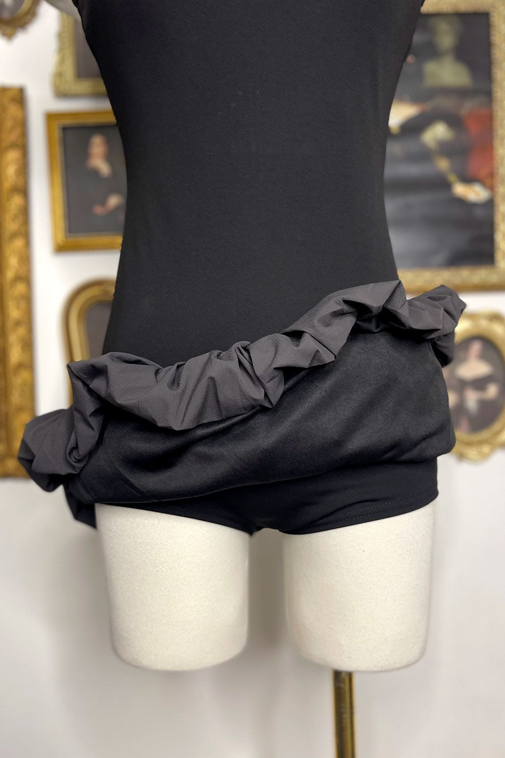 LACEY BUBBLE MINI DRESS Large / Black LACEY BUBBLE MINI DRESS Large / Black