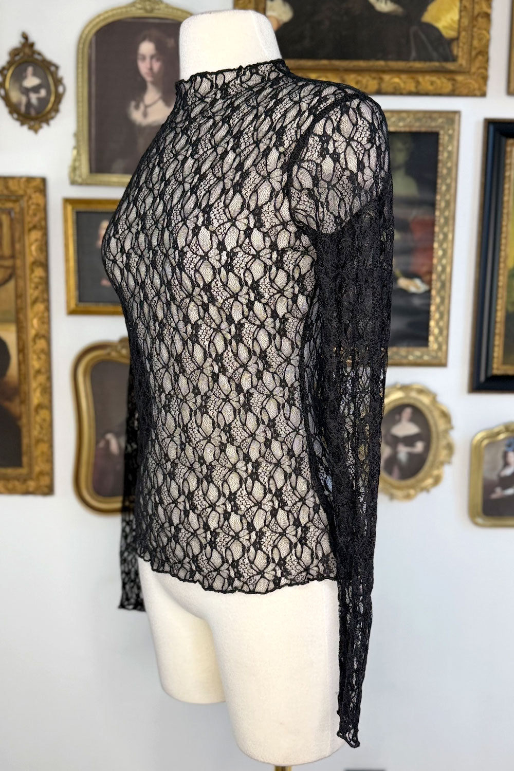 DARNIEL LACE TOP