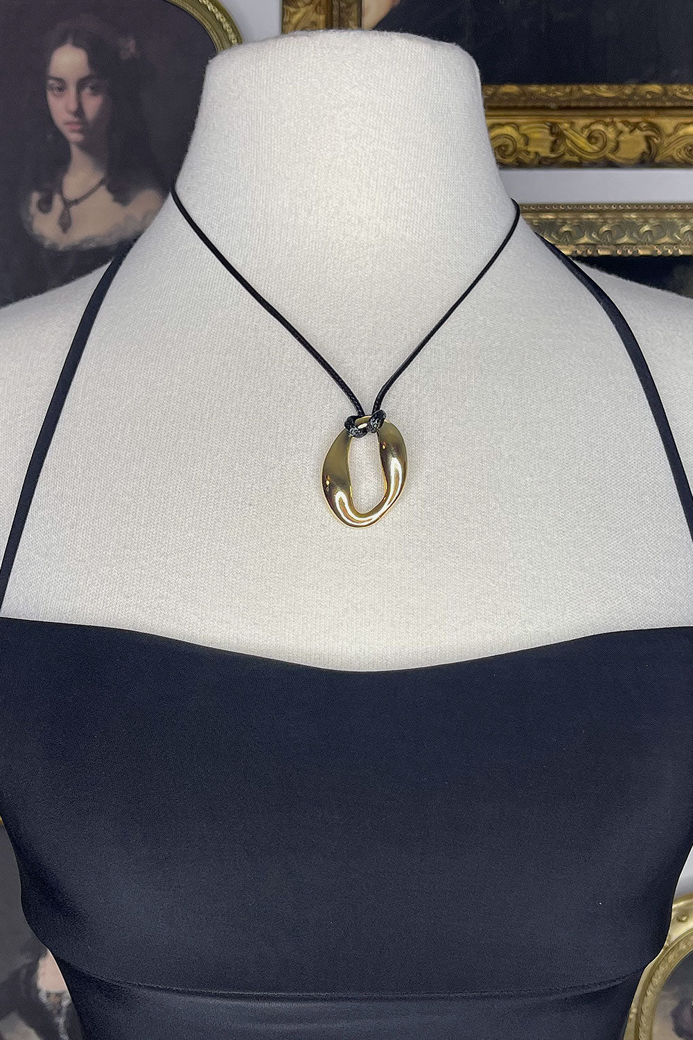 GOLD PENDANT NECKLACE 009