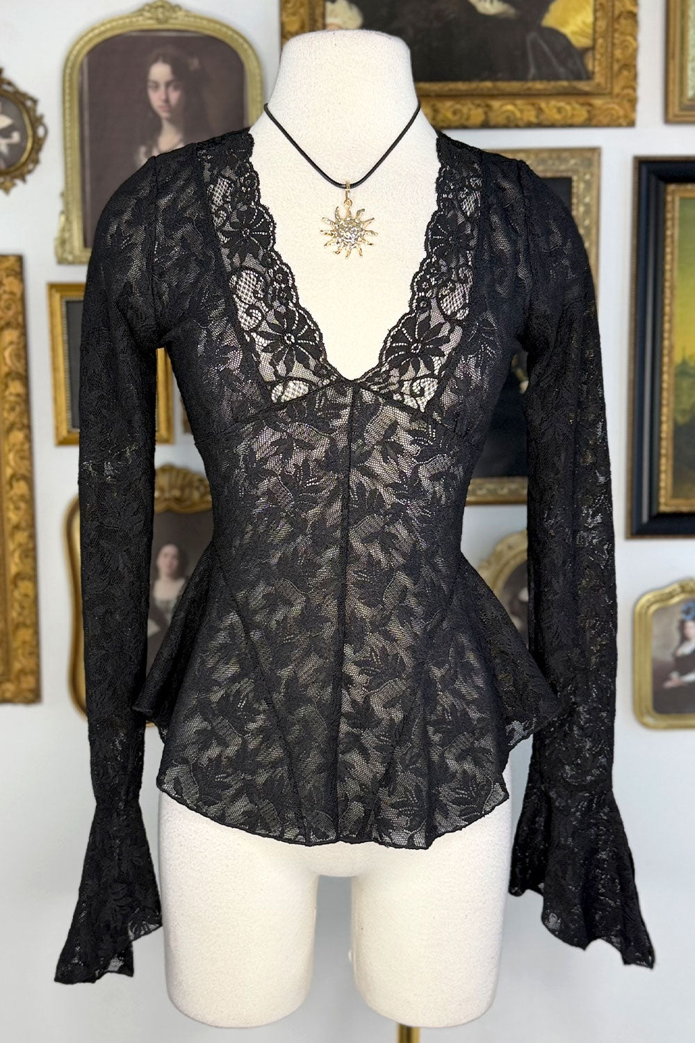 LACY BELL SLEEVE LACE TOP