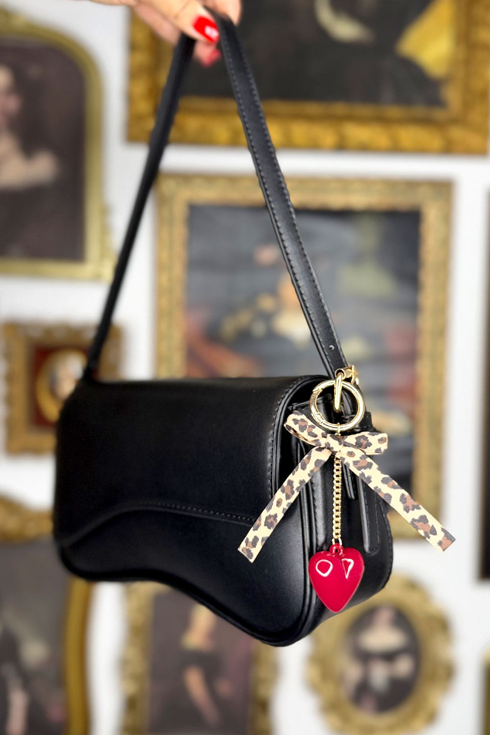 HEART & BOW BAG CHARM 001