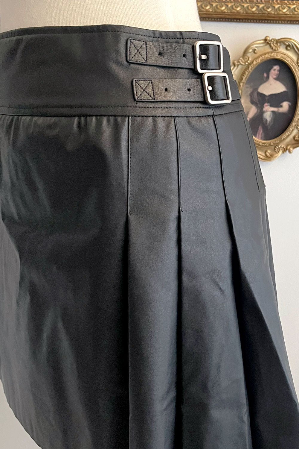 MEREDITH FAUX LEATHER SKIRT