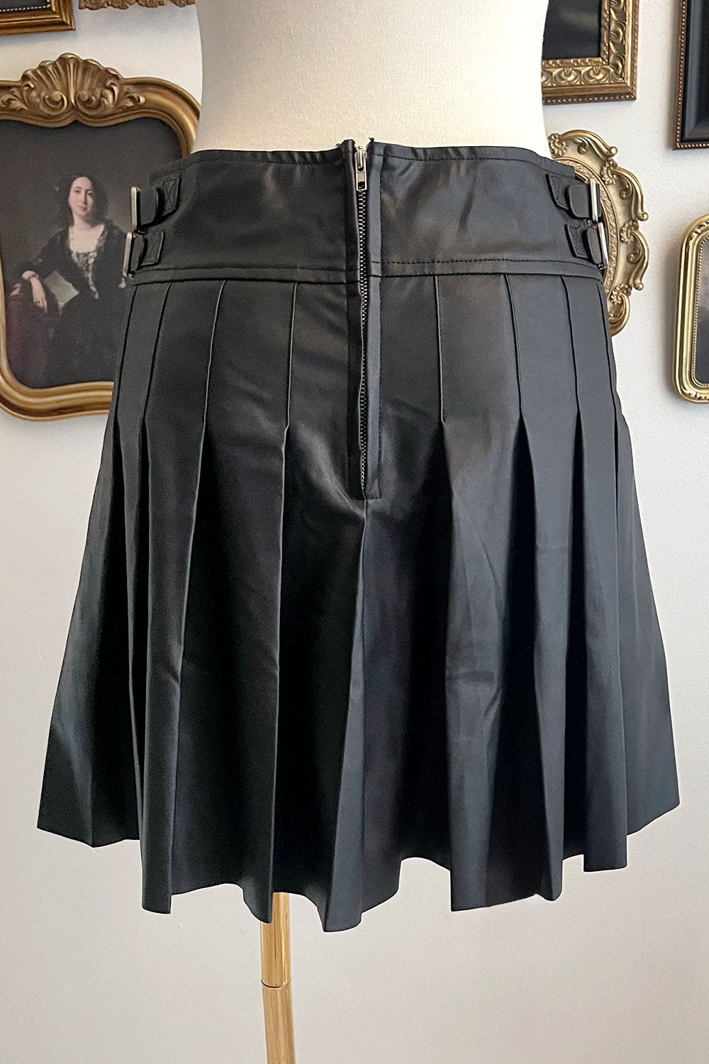 MEREDITH FAUX LEATHER SKIRT