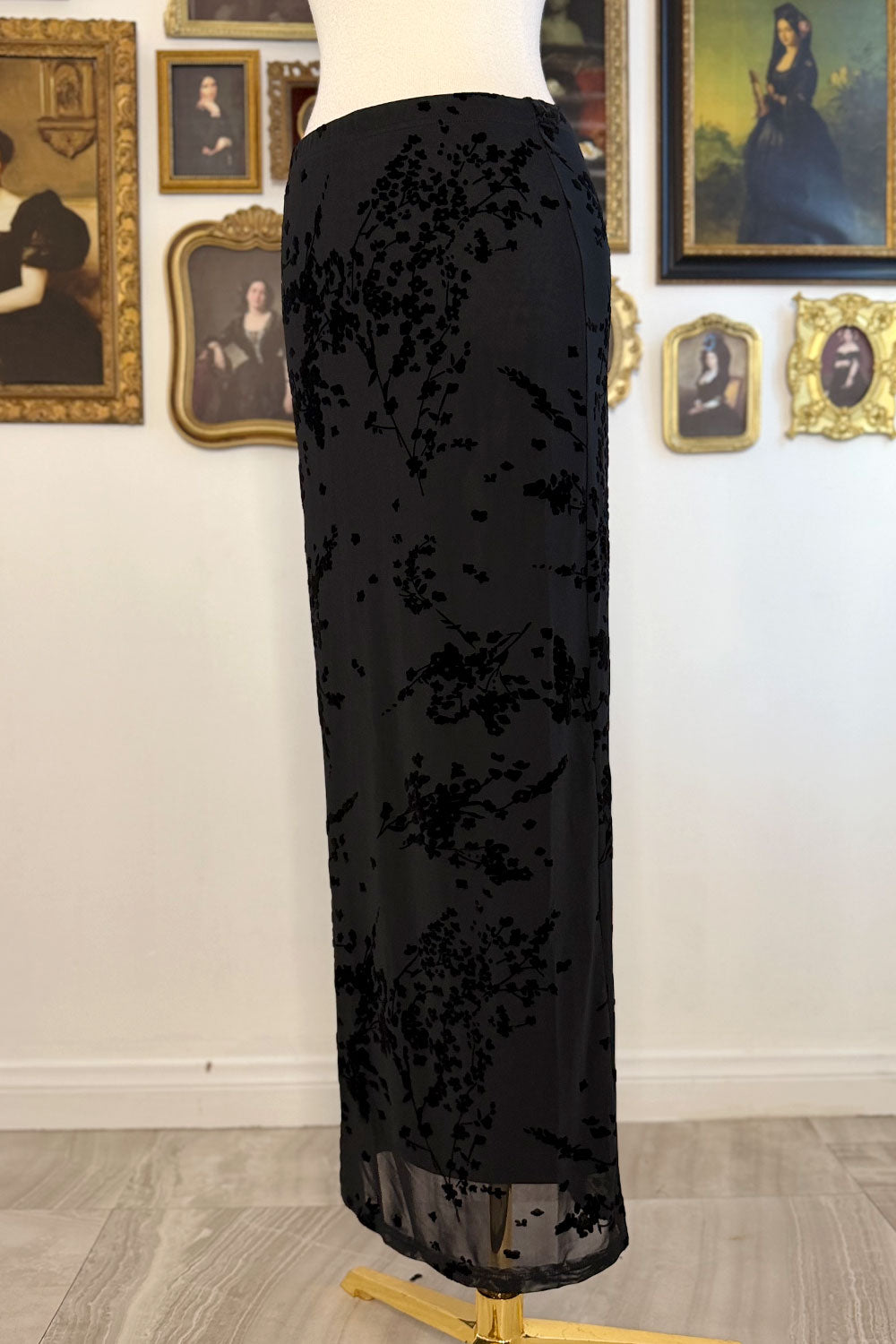 SCARLET MAXI SKIRT