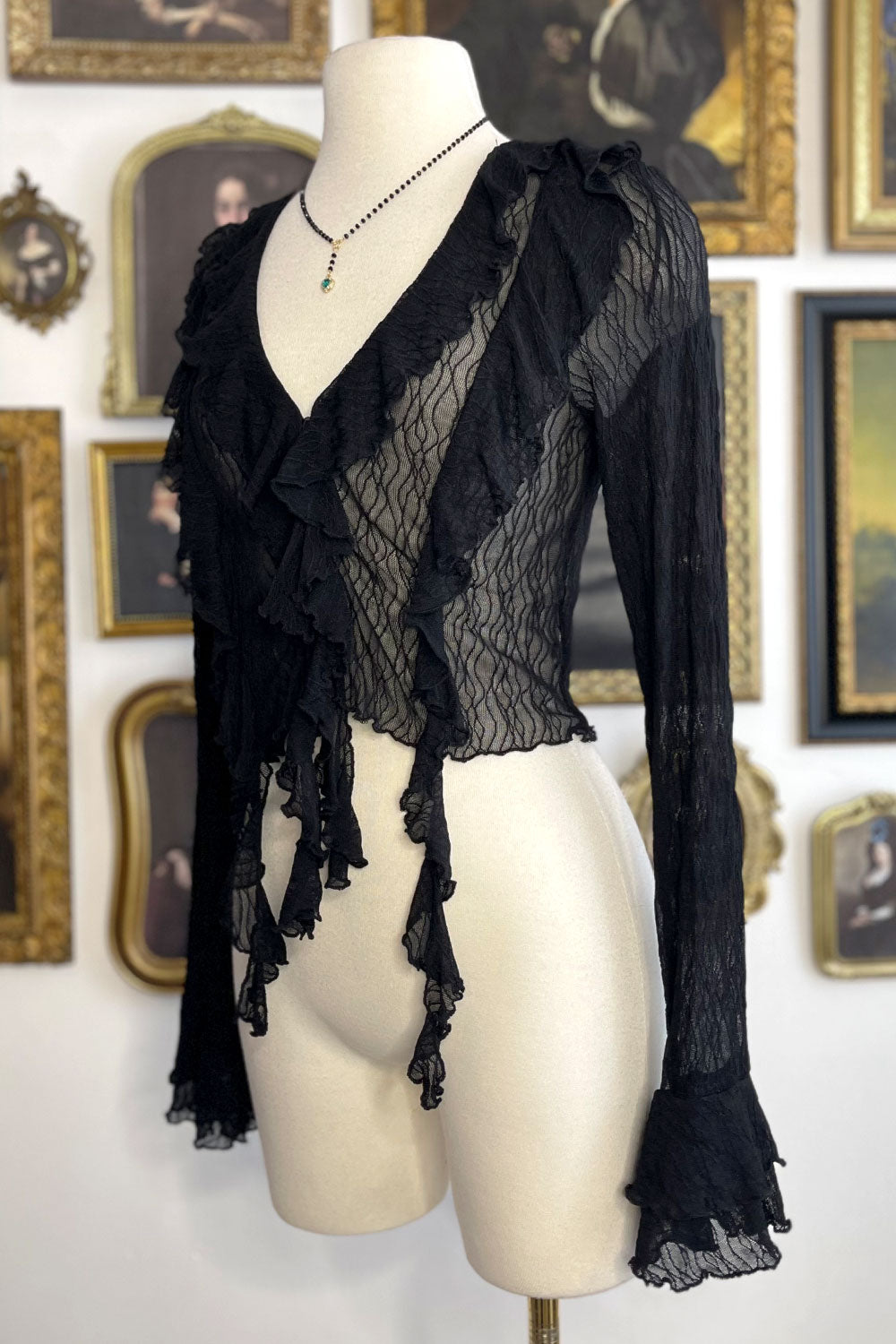 SIERRA RUFFLED LACE TOP