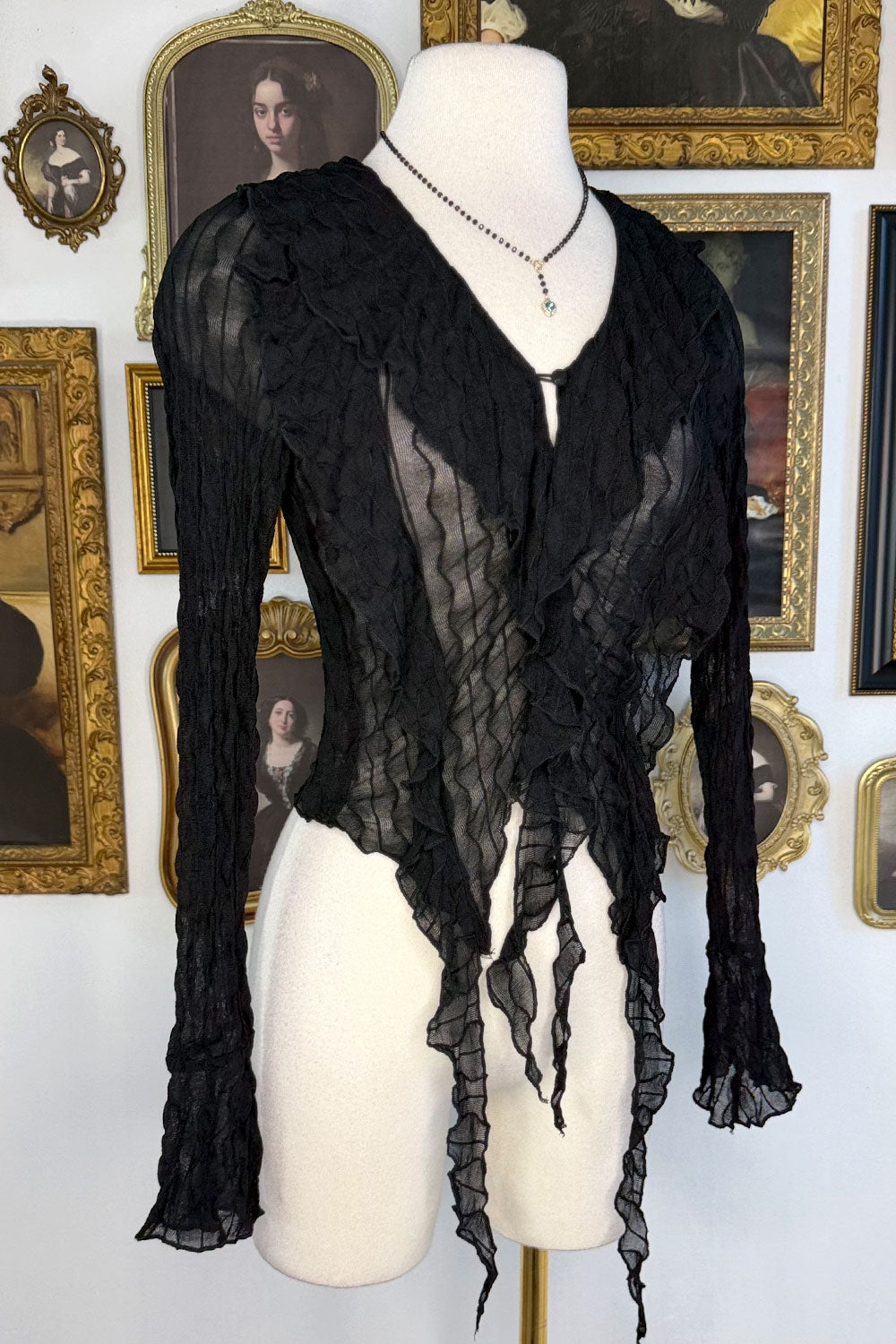 SIERRA RUFFLED LACE TOP