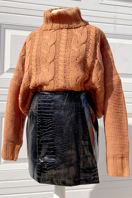 REGINA TURTLENECK SWEATER - RUST